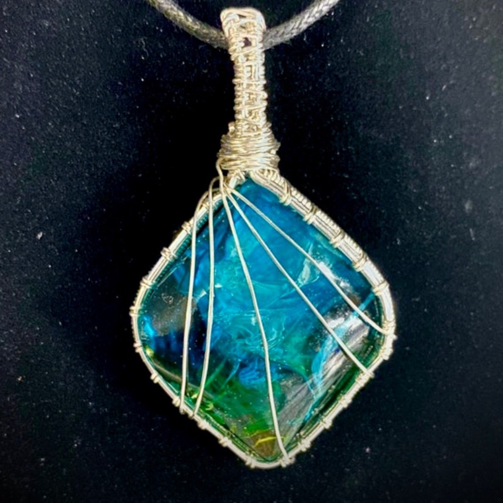 New Boho Ocean Silver Wrapped Pendant Necklace